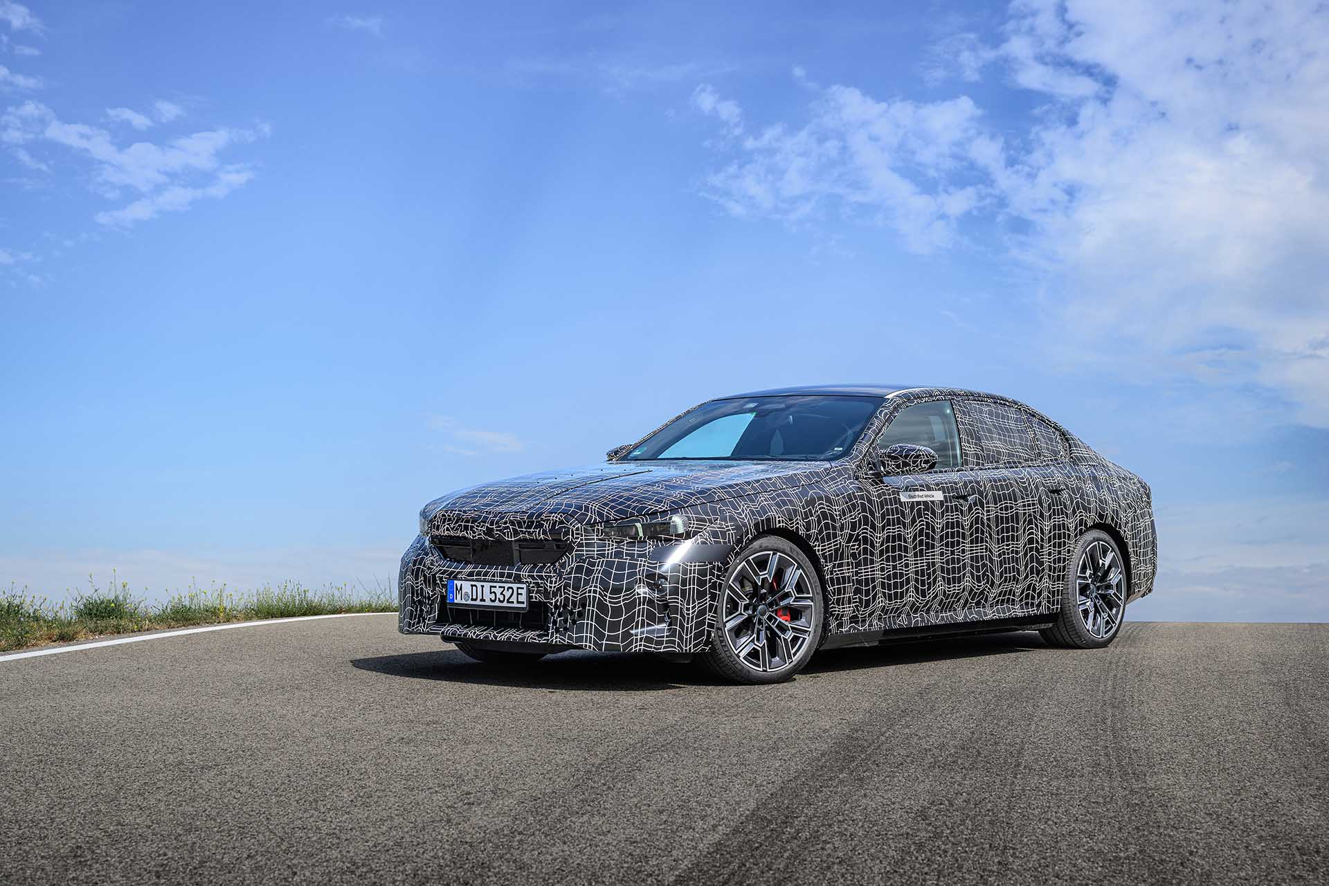 BMW i5-1
