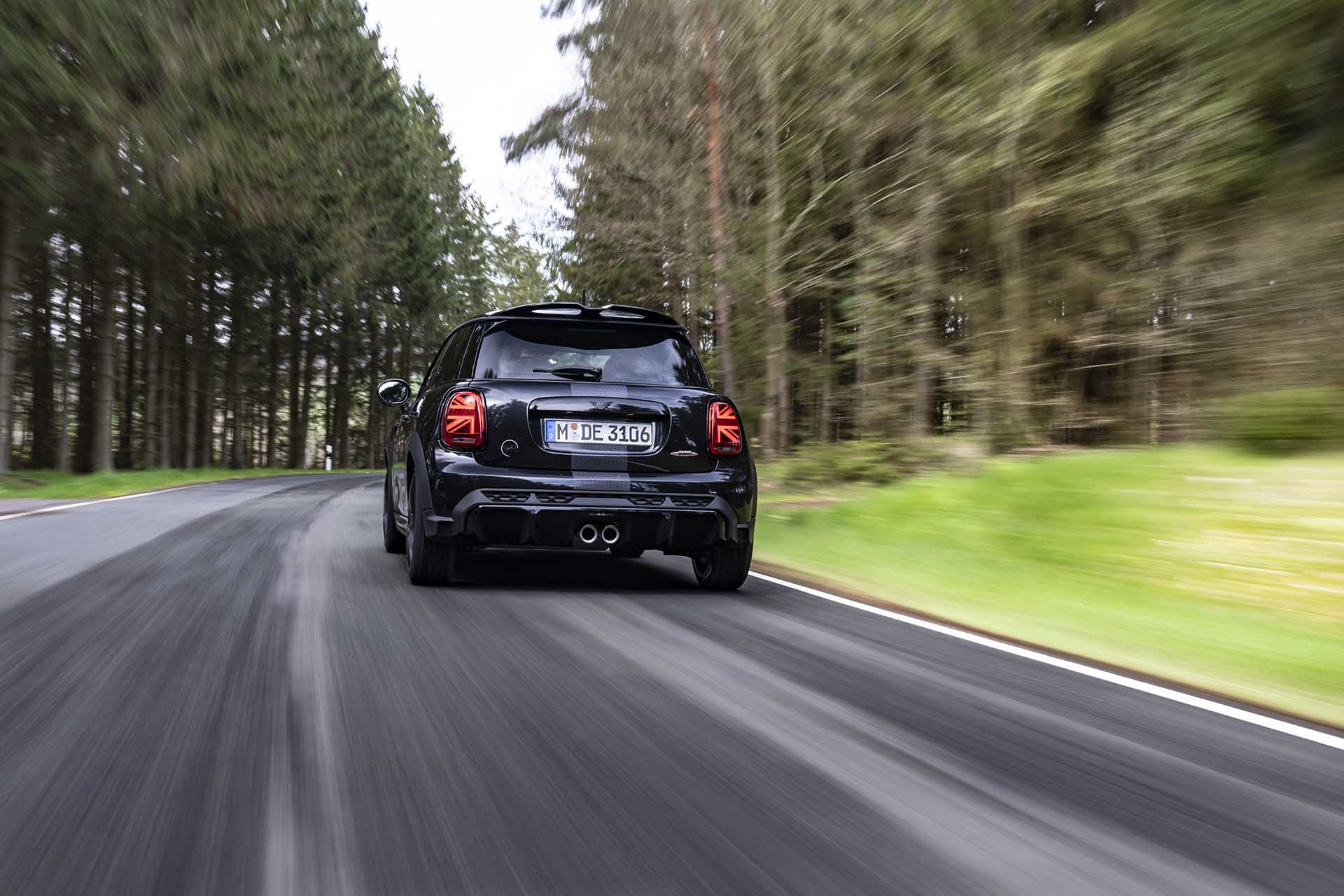 手擼情懷總是詩，Mini JCW 1to6 特仕版正式推出、全球僅有 999 輛配額！