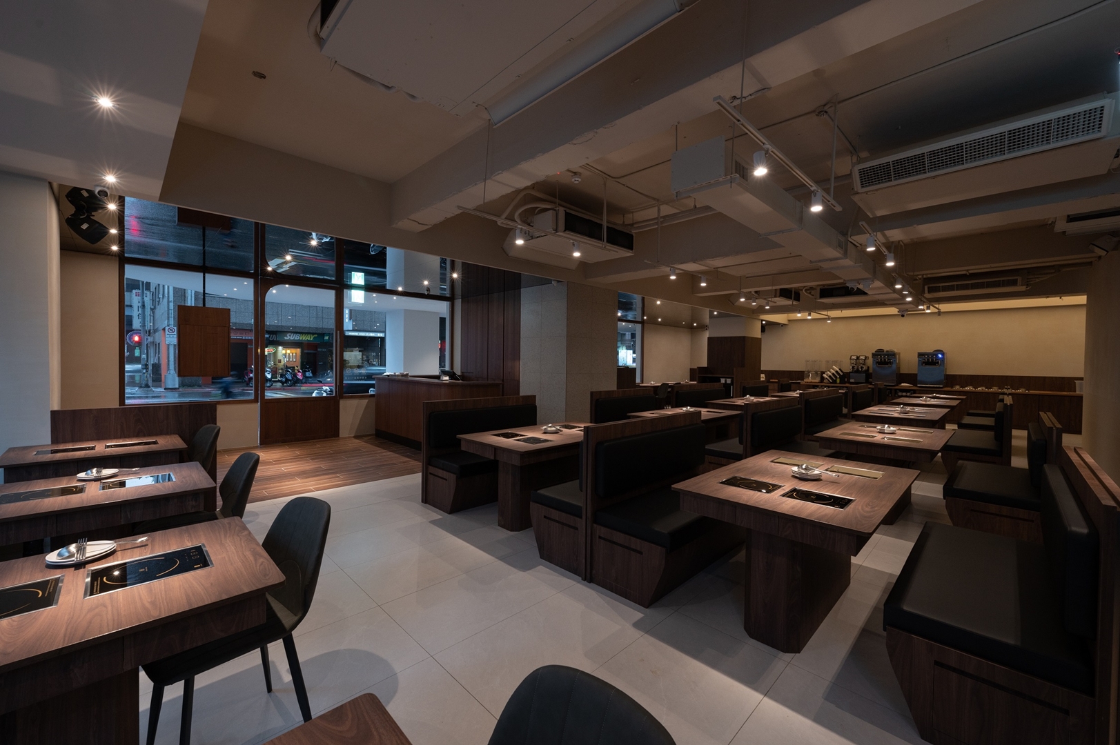 《萬客什鍋》台北二店「開在這裡」！迷人台味石頭火鍋水準一級棒、2 款全新附餐點心角逐熱賣排行