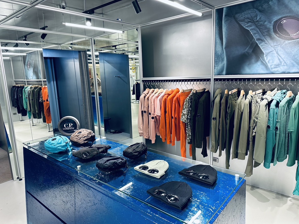 人氣頂級機能品牌 C.P. COMPANY 全台首間專門店登陸新光三越 A9 ，全新春夏系列同步登場！