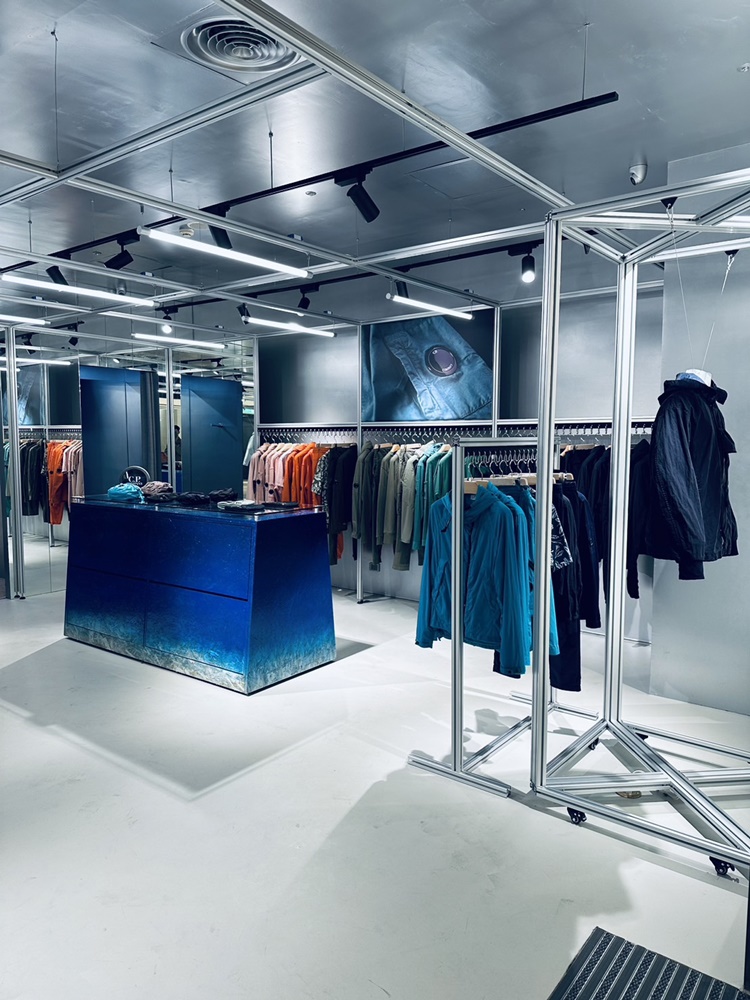 人氣頂級機能品牌 C.P. COMPANY 全台首間專門店登陸新光三越 A9 ，全新春夏系列同步登場！