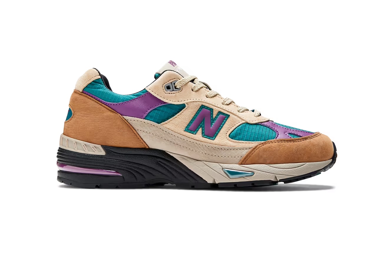 PALACE x New Balance 991
