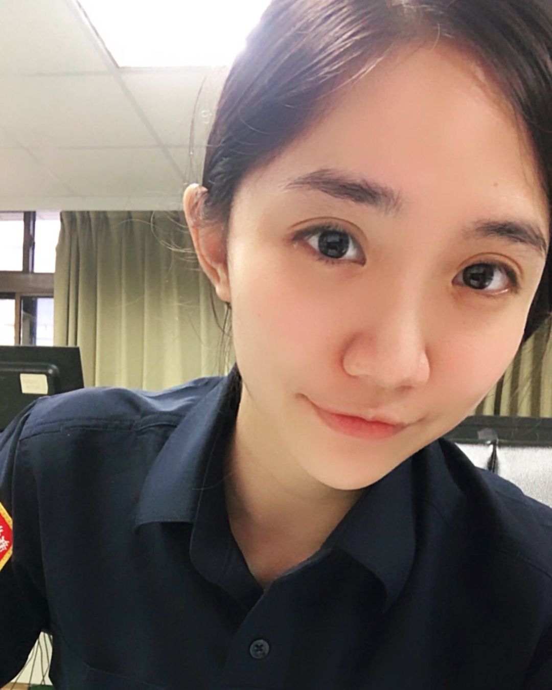 無畏酸民攻擊勇敢繼續跳！新北蘆洲甜美女警蕭學逸，性感鋼管舞爆紅曾遭非議！