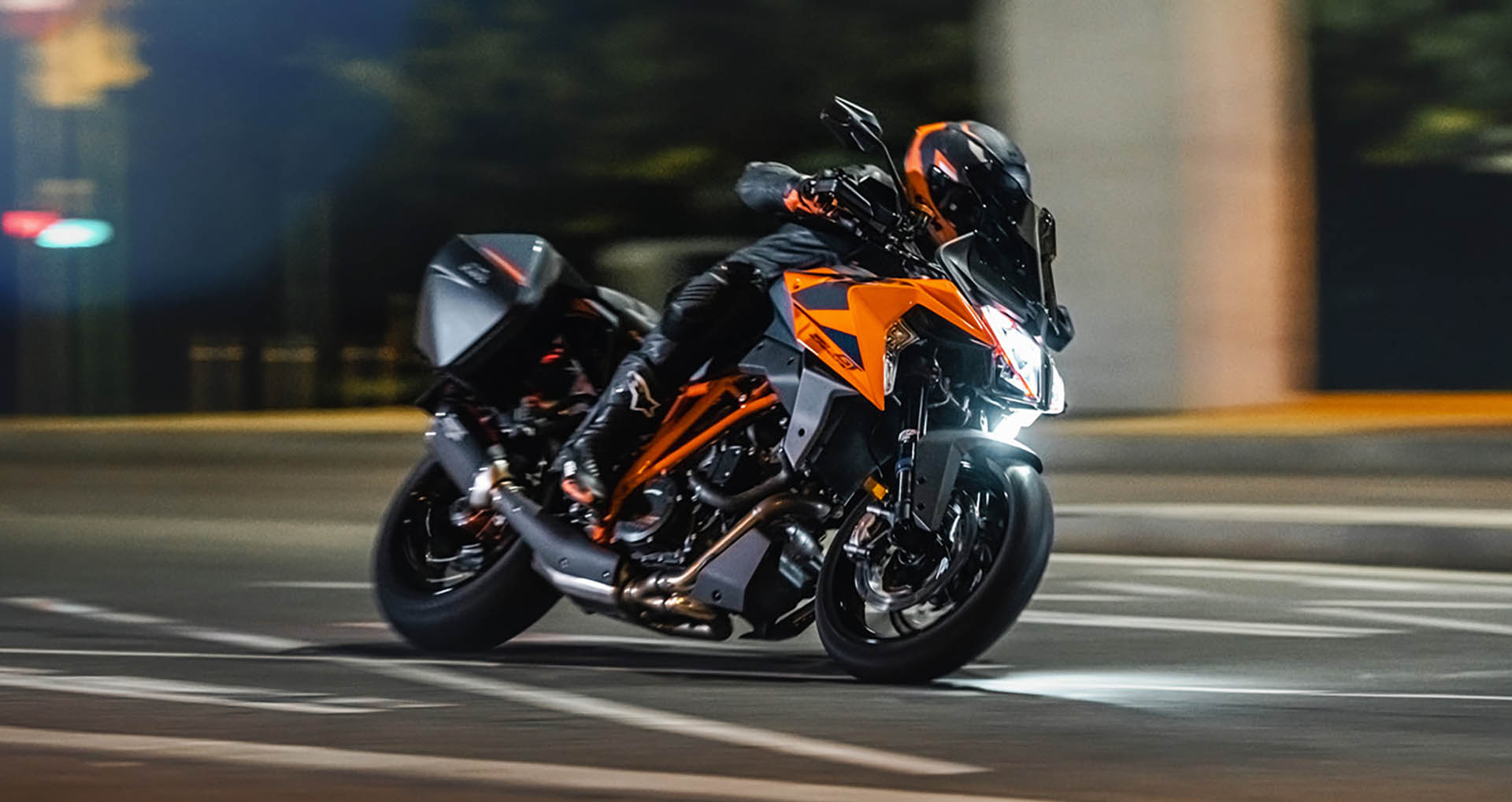 KTM 1290 Super Duke GT