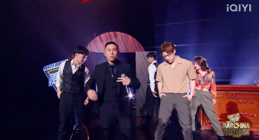 頑童內戰正式上演！瘦子 E.so 組大勝小春組，兩人暖心擁抱展現兄弟情深！