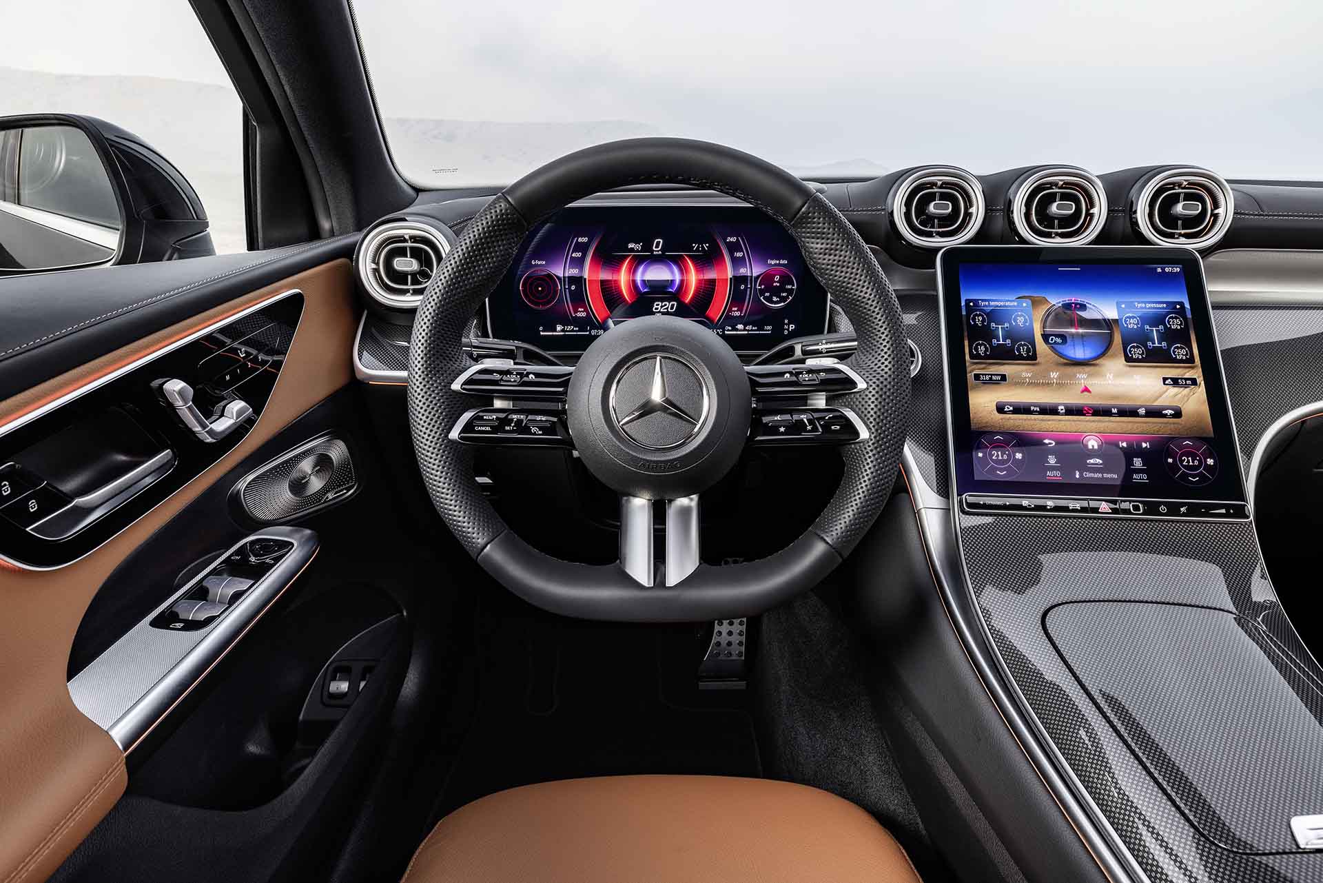 一樣帥，但更好用！Mercedes-Benz 發表第 2 代 GLC Coupé 運動化休旅