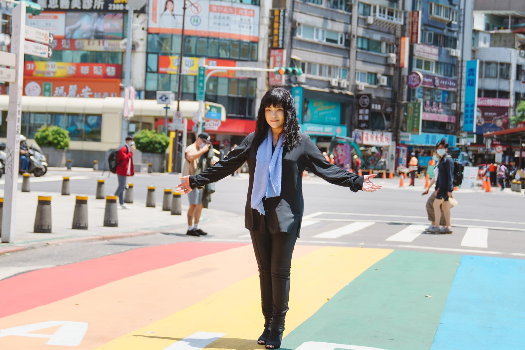 朱學恒陷性騷擾風波　「國師」唐綺陽罕見動怒連發截圖開嗆　再爆：某些人也要被爆出