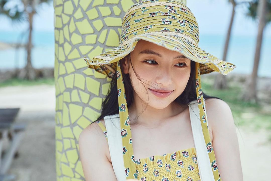 《舞伎家的料理人》「小菫」人氣夯！混血美少女出口夏希廣告不斷，寫真集、新劇持續點燃演藝新生！