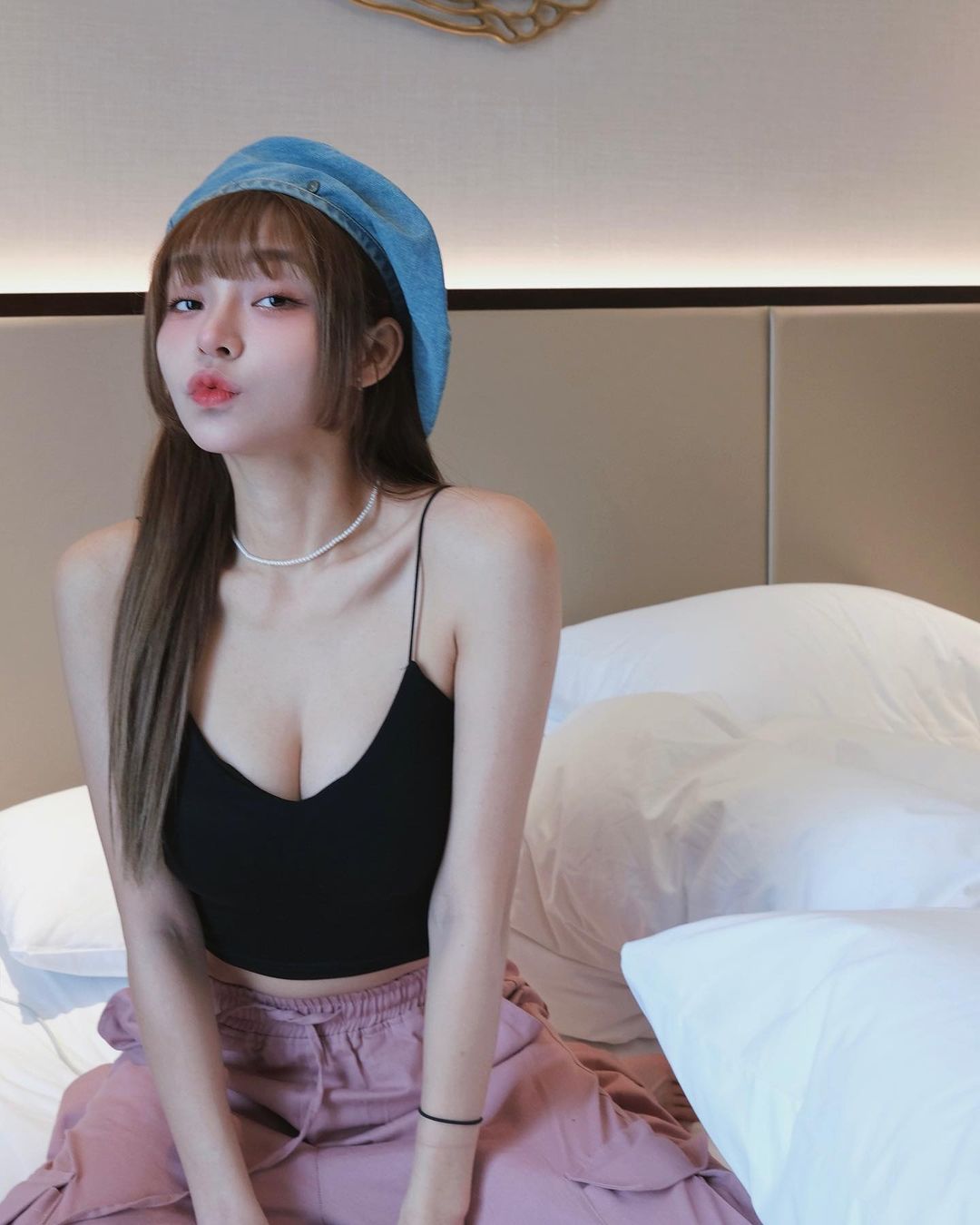 香豔溫泉後再秀性感比基尼！林襄泰國旅遊辣照連發，豐滿酥胸太誘人！