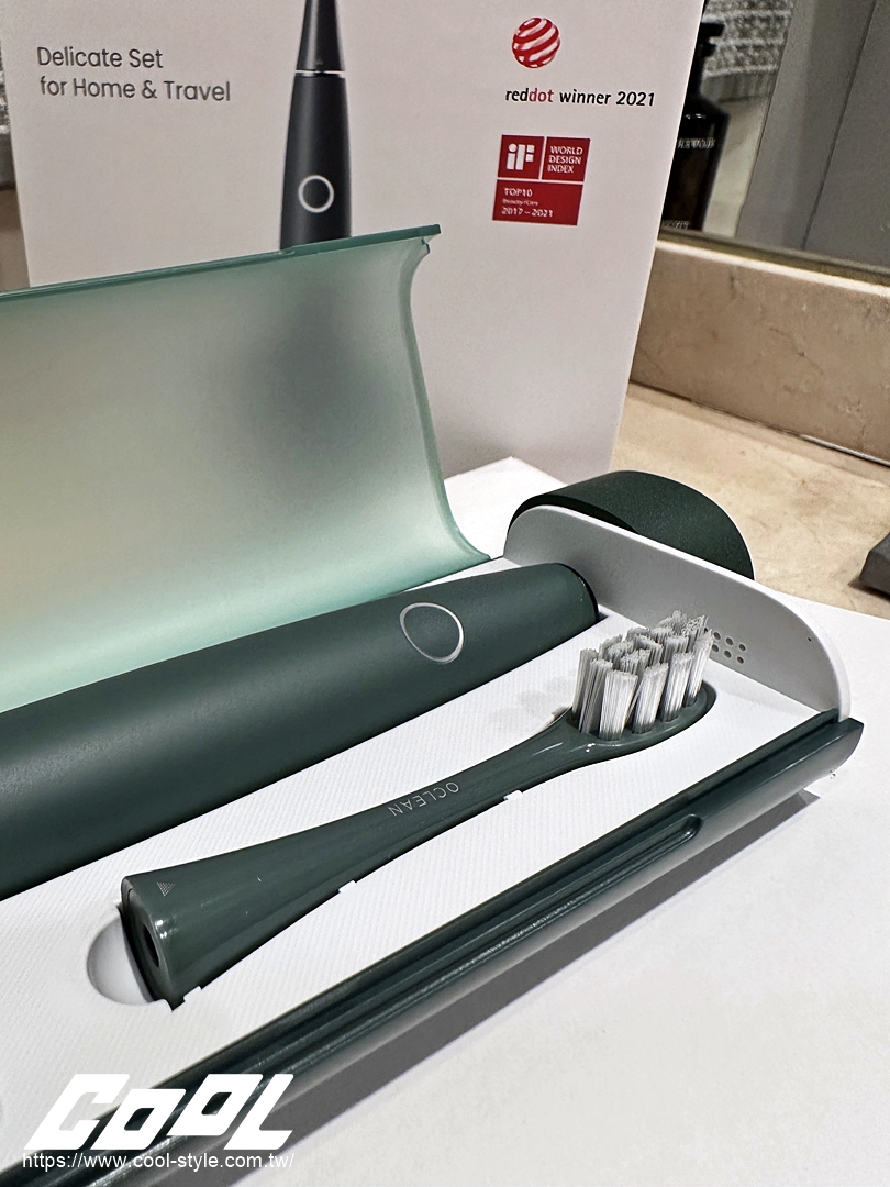 COOL開箱｜AI 智慧的結晶「Oclean X Pro Digital 智能音波電動牙刷」讓刷牙變好玩、打卡簽到刷頭免費兌換