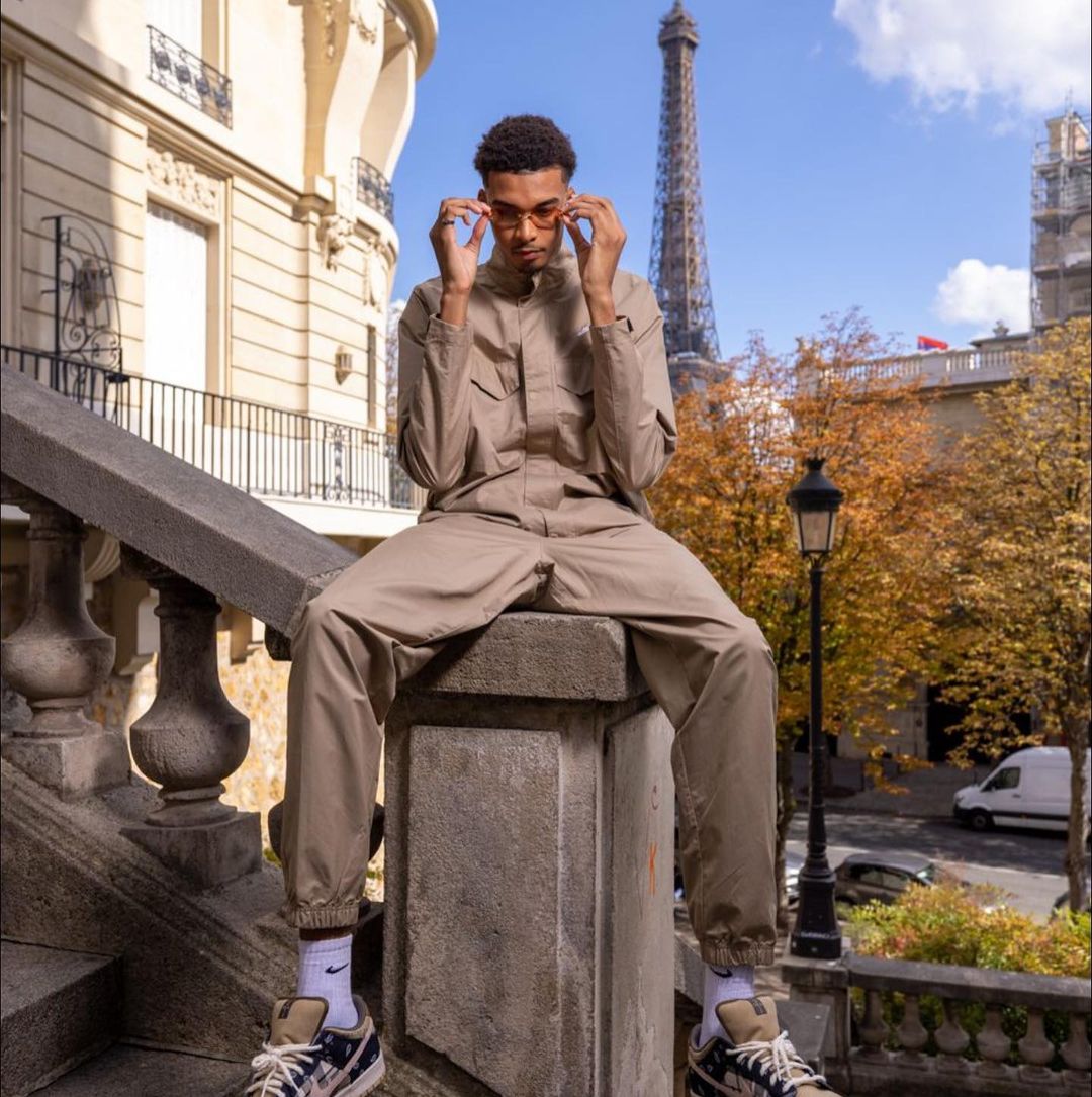 斑馬事後也傻眼！女星小甜甜布蘭妮想與文班亞馬合照，卻被保鑣「反手打巴掌」！