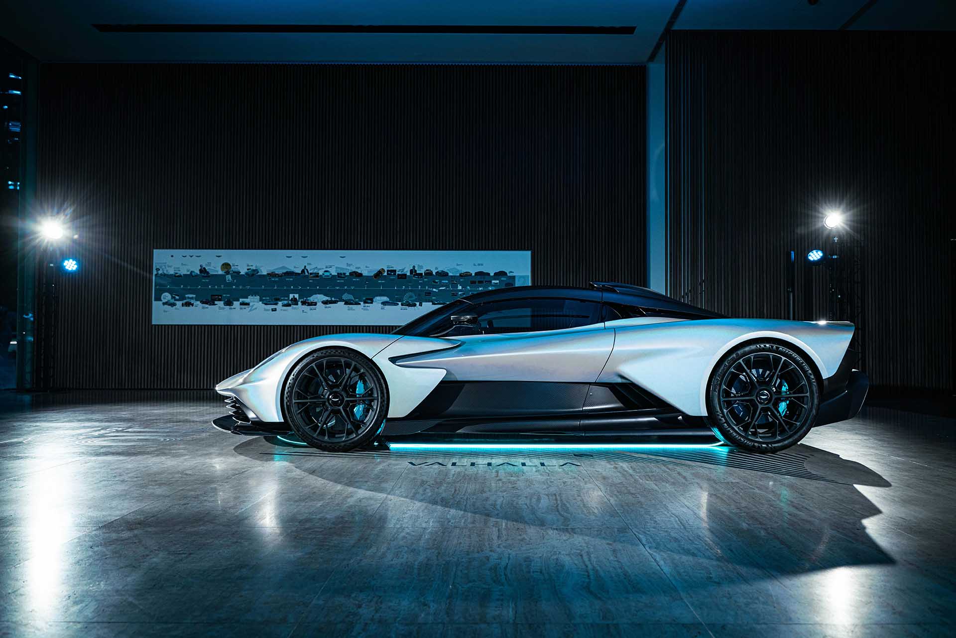 Aston Martin Valhalla 抵台亮相，極致駕控與精湛設計完美演繹！