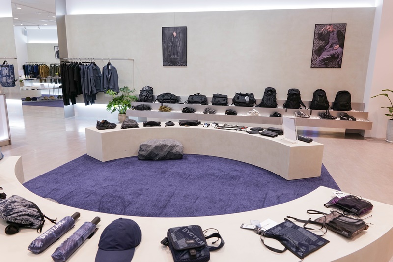 台中必逛！ DYCTEAM select 位在 LaLaport 首間 60 坪旗艦店盛大開幕，女神張景嵐站台分享品牌經！