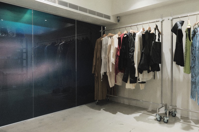 國內外新銳品牌這裡買！時尚選品店 Road Sign 台北實體店重磅開幕，首波聯手 NAMESAKE 打造快閃店！