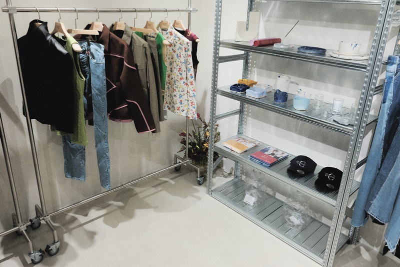 國內外新銳品牌這裡買！時尚選品店 Road Sign 台北實體店重磅開幕，首波聯手 NAMESAKE 打造快閃店！