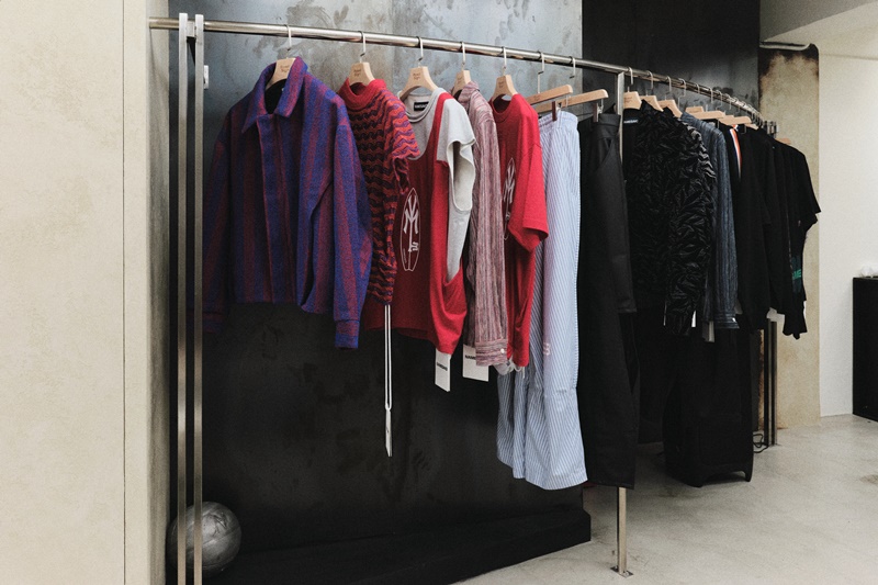 國內外新銳品牌這裡買！時尚選品店 Road Sign 台北實體店重磅開幕，首波聯手 NAMESAKE 打造快閃店！