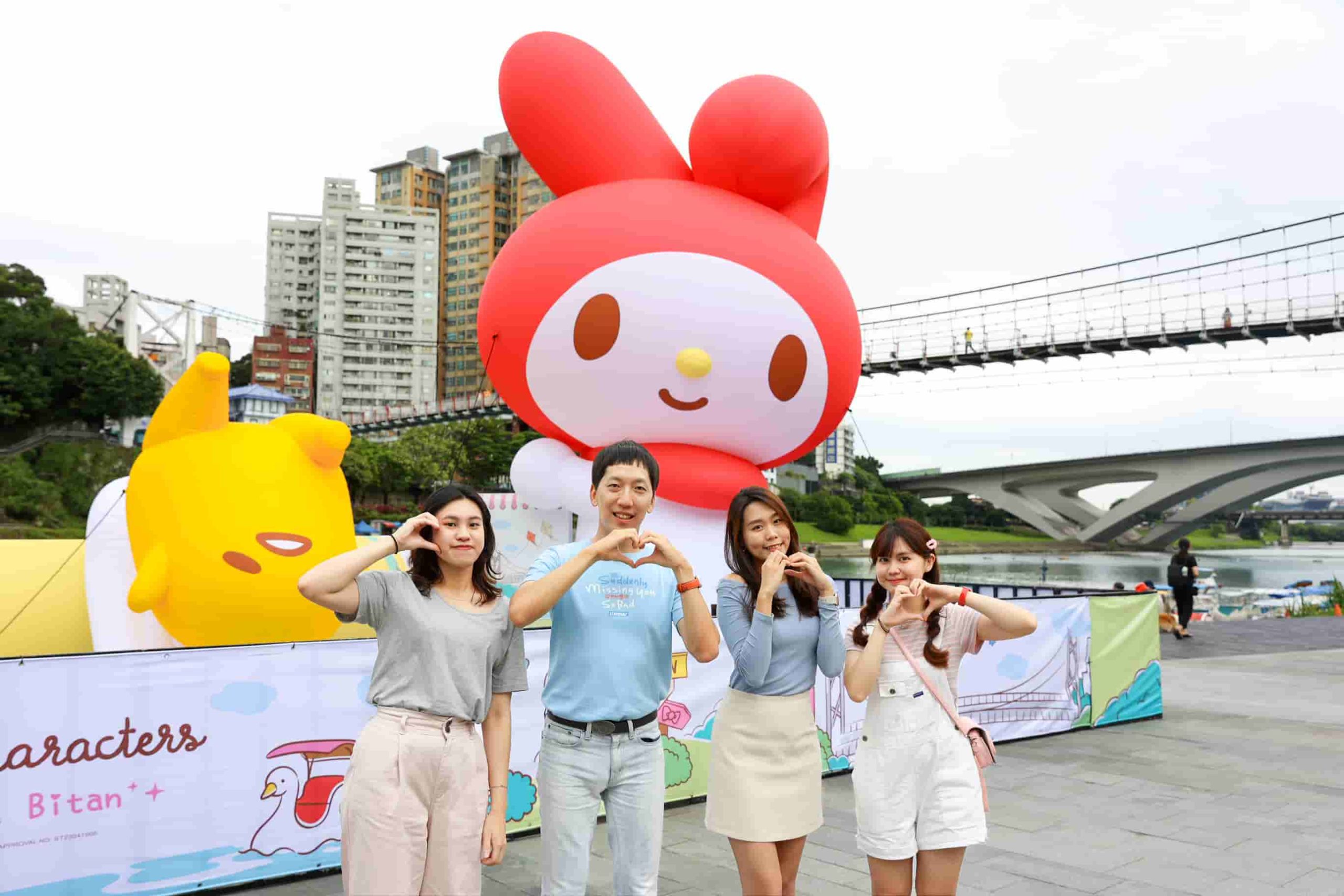 三麗鷗家族入侵碧潭！13 公尺巨型Hello Kitty 陪你迎暑假，大耳狗、美樂蒂全都巨大化！
