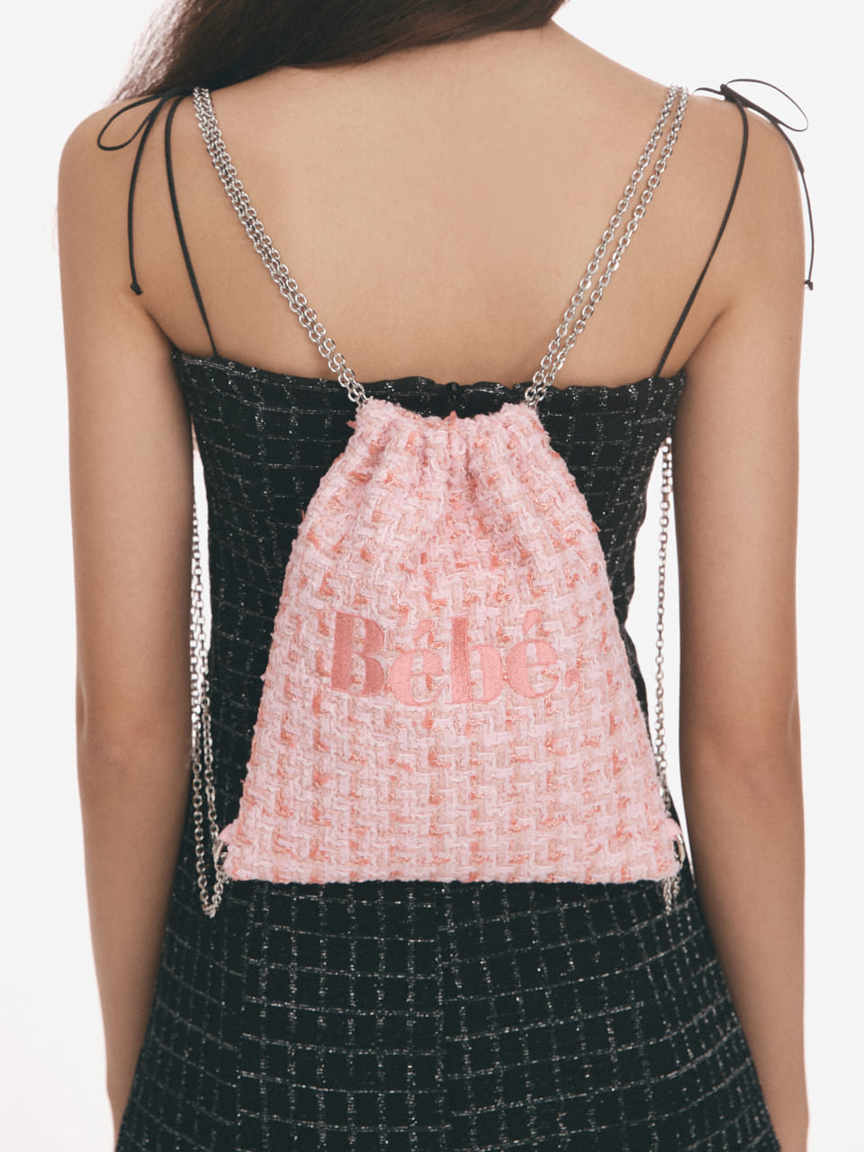 潮流辣妹都該擁有！IU、太妍都愛不釋手的 NOIRNINE 台灣也買得到，終於不用找代購了！