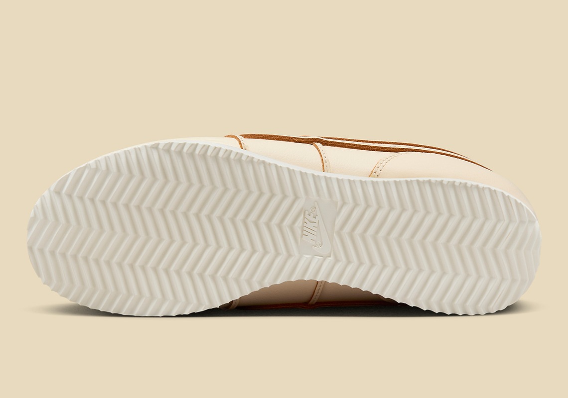 最美阿甘鞋？Nike Cortez 全新鞋款即將發售，豪華古銅色皮革、精緻細節太特別！