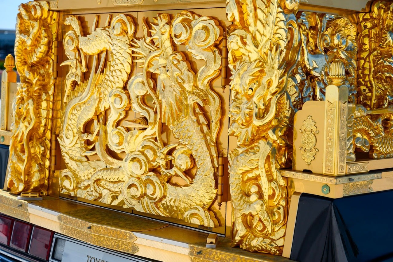 別買超跑了！豐田 Toyota 出品「靈車」特殊車型正式拍售，開在路上絕對夠潮！