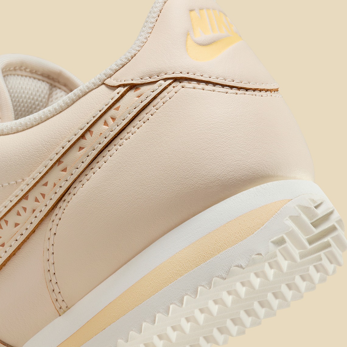 最美阿甘鞋？Nike Cortez 全新鞋款即將發售，豪華古銅色皮革、精緻細節太特別！