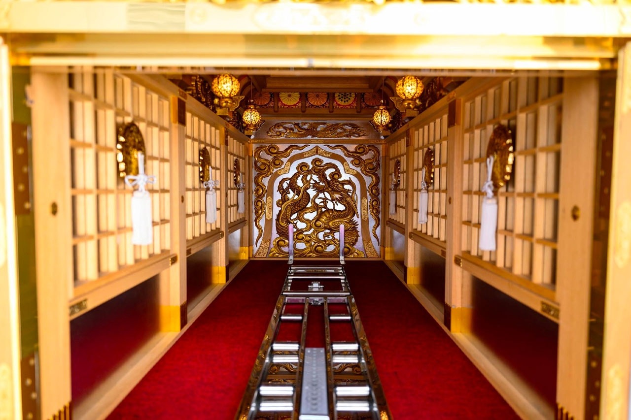 別買超跑了！豐田 Toyota 出品「靈車」特殊車型正式拍售，開在路上絕對夠潮！