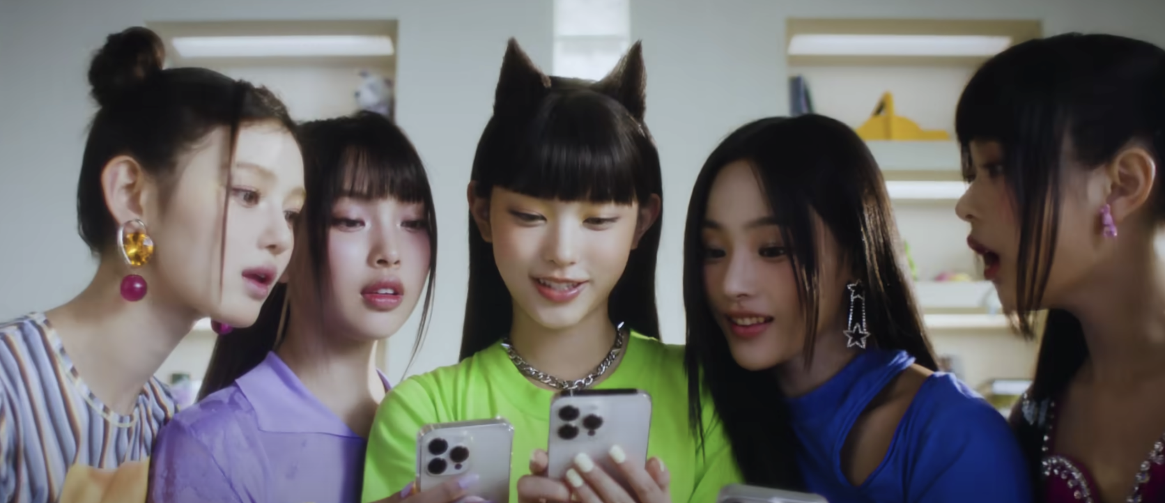 連發兩首萌萌噠！NewJeans 新歌〈New Jeans〉、〈Super Shy〉MV 接連釋出！網友：心臟爆擊⋯⋯