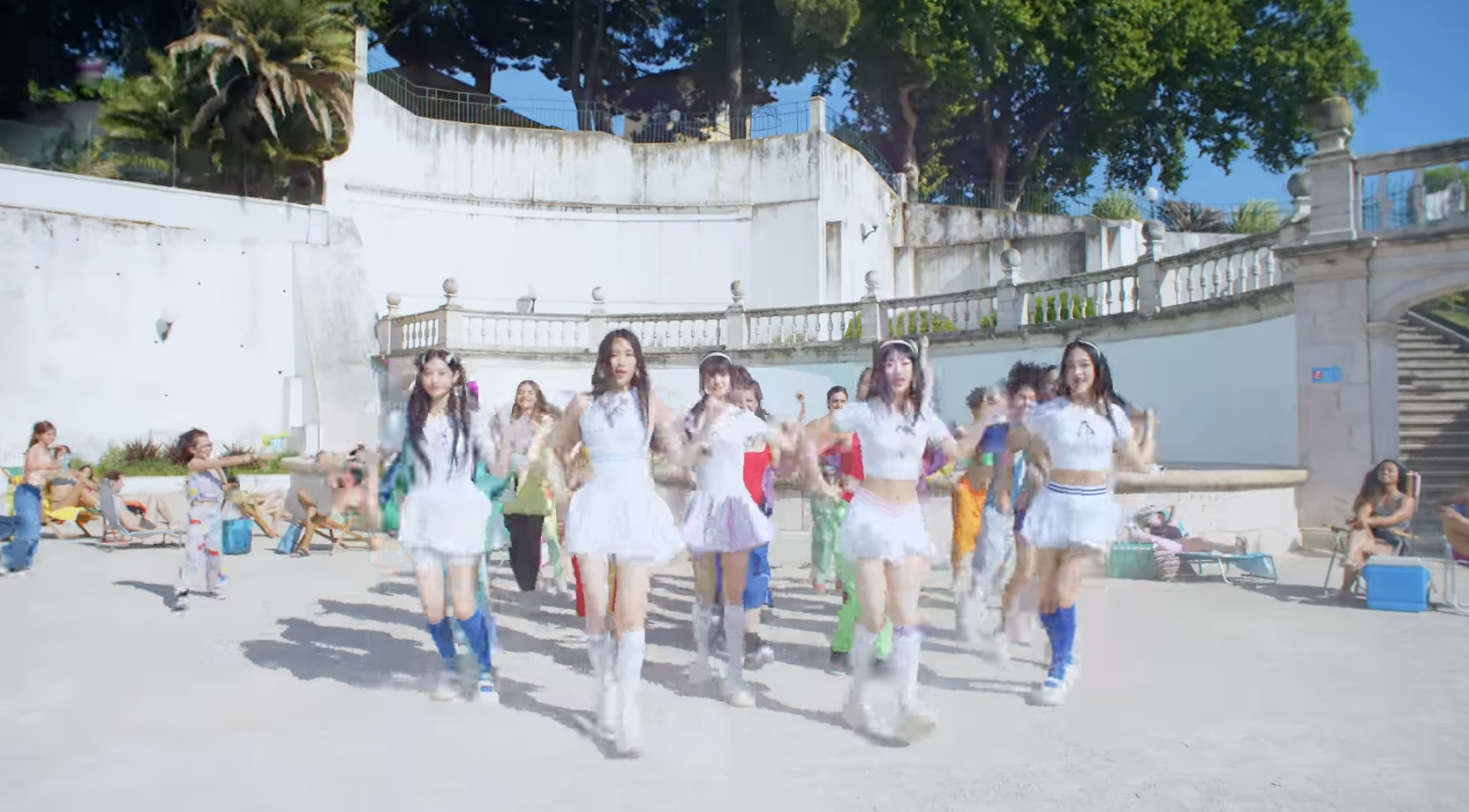 連發兩首萌萌噠！NewJeans 新歌〈New Jeans〉、〈Super Shy〉MV 接連釋出！網友：心臟爆擊⋯⋯