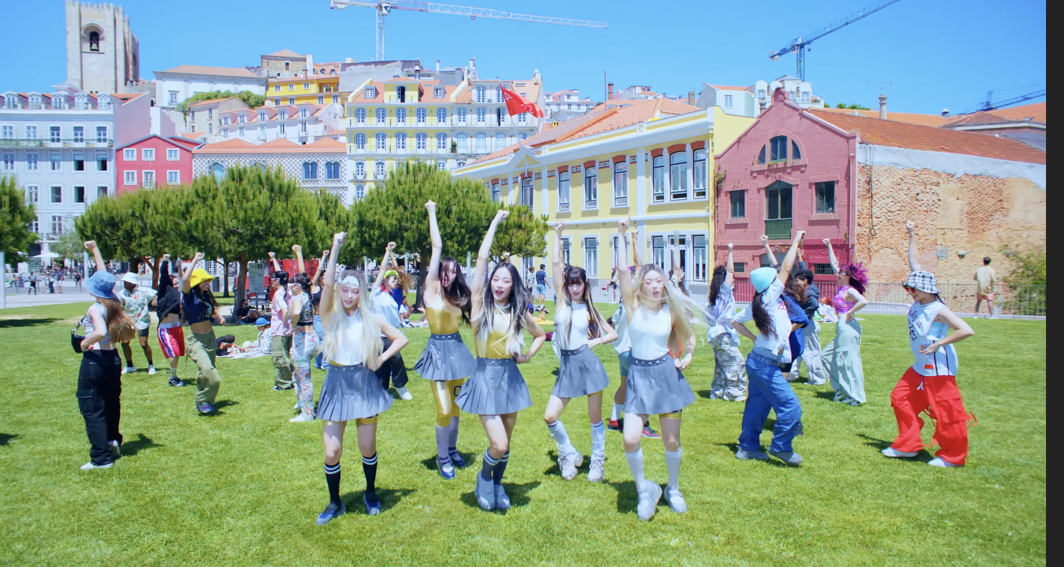 連發兩首萌萌噠！NewJeans 新歌〈New Jeans〉、〈Super Shy〉MV 接連釋出！網友：心臟爆擊⋯⋯