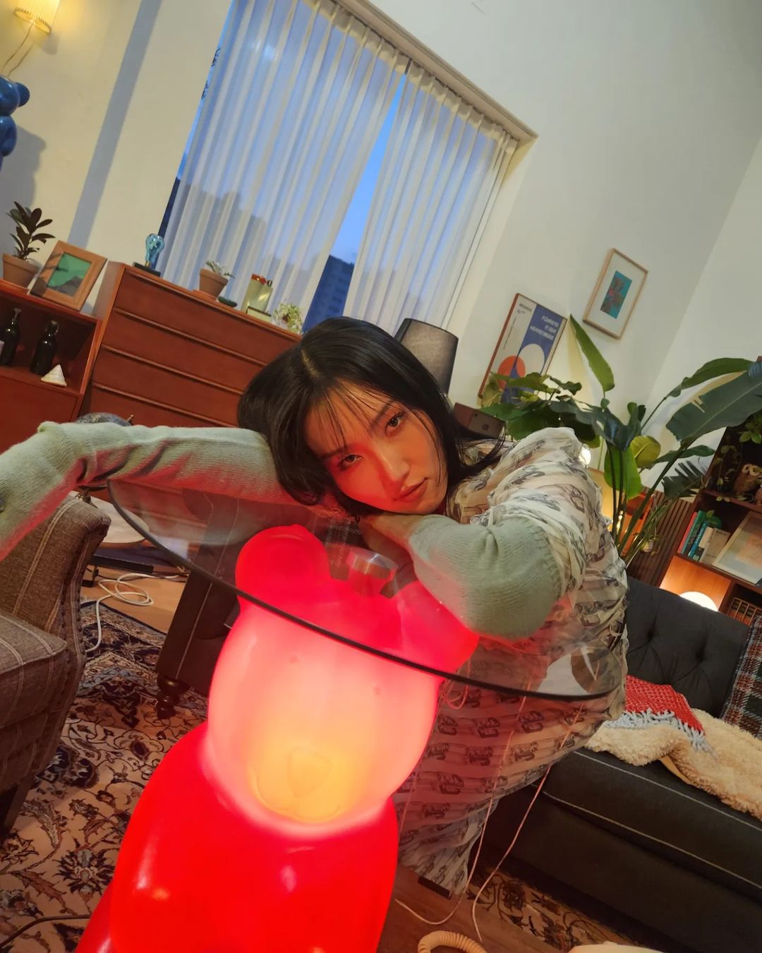 華莎「舞台尺度過大」爭議升級！遭控公然猥褻罪　警方證實調查中：若必要將傳訊到案說明