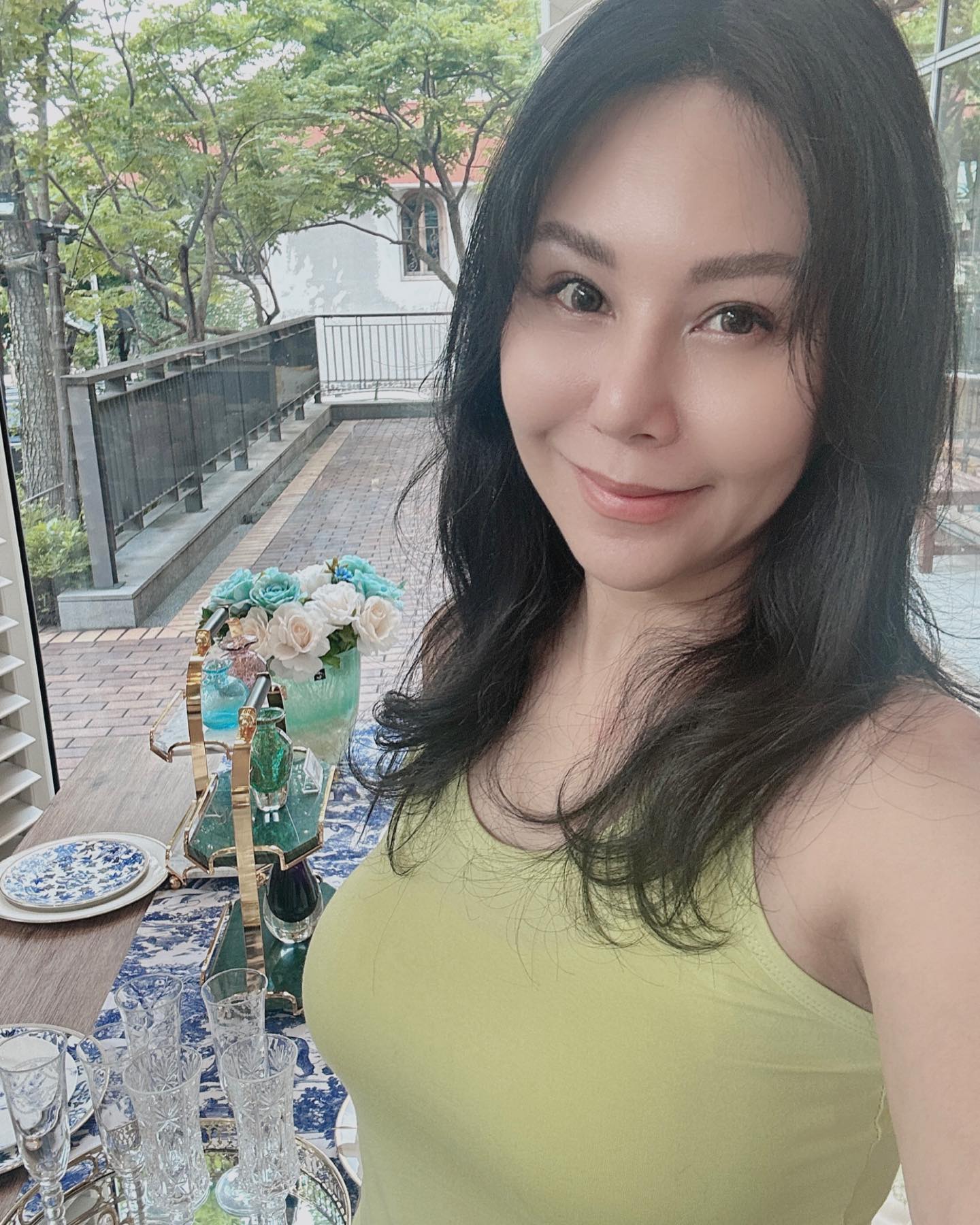 洪曉蕾驚傳西班牙插管急救中！前夫王世均急飛當地　最新病況恐要開刀