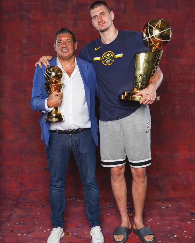 Jokic 簽甜瓜金塊球衣？球迷分享「與最偉大球員的奇遇記」網封 NBA 陶淵明