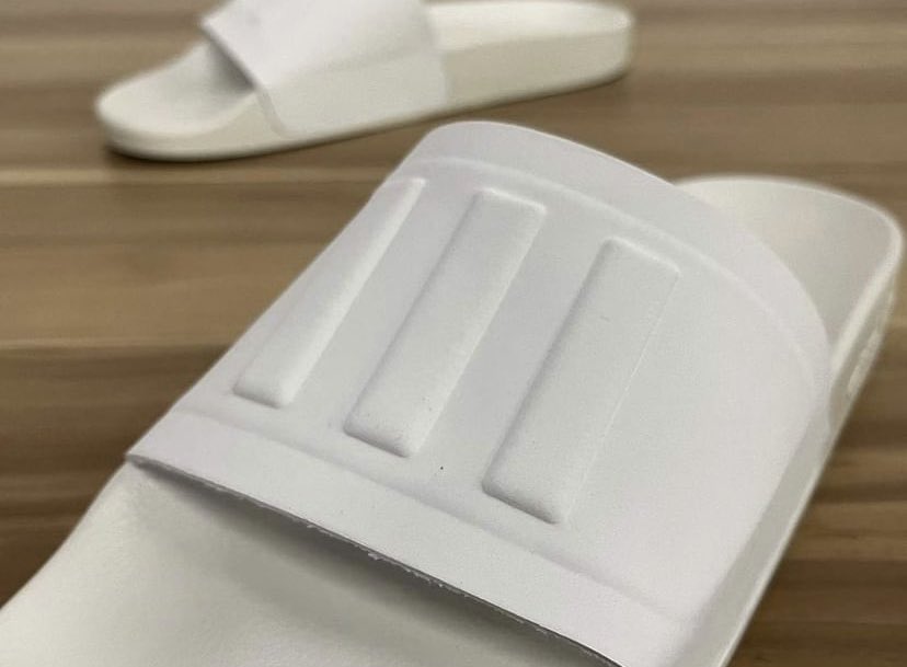 官方發聲了！Fear of God 出面闢謠 adidas 聯名拖鞋並不屬實