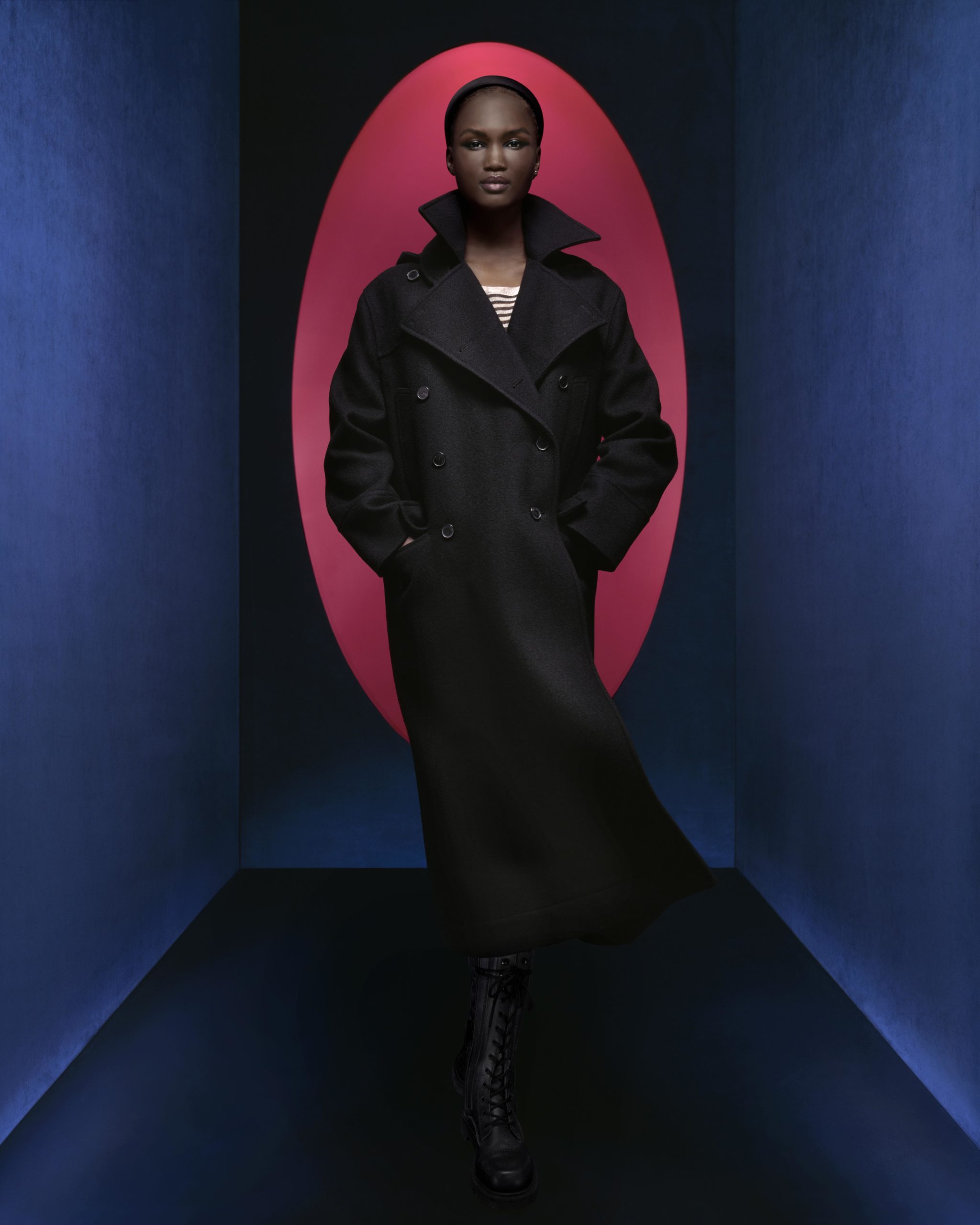 重繹 1950 年代法式美學！DIOR 2023-2024 秋冬時裝系列形象大片釋出！