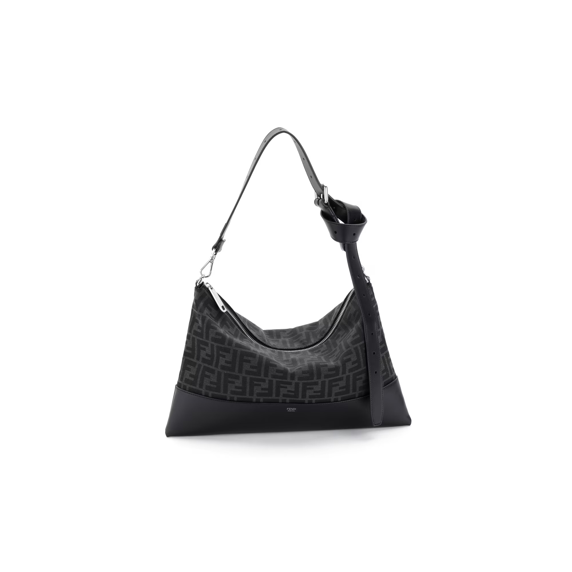 時尚前衛的外型，極為實用的設計！FENDI 2023-24 秋冬男裝及 FENDI C’mon 包款登場！