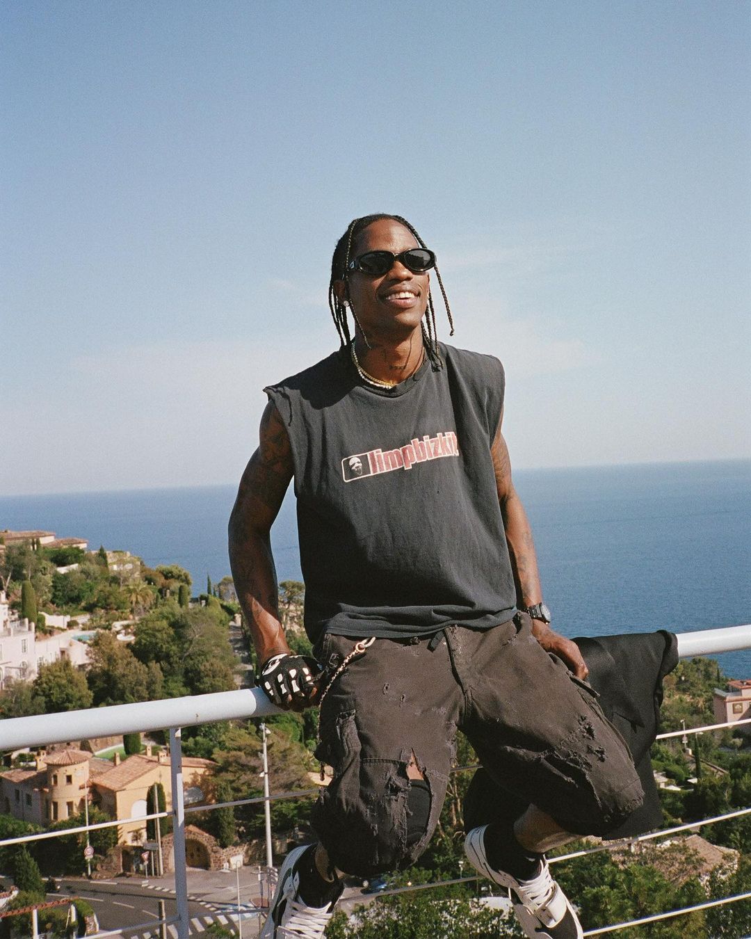 Travis Scott – UTOPIA