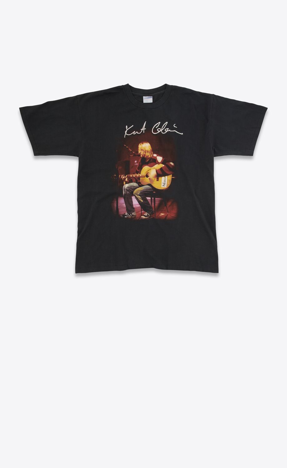 Nirvana、 Kurt Cobain 都在內！Saint Laurent 推出近 15 萬元的古著「樂團 Tee」，你買單嗎？