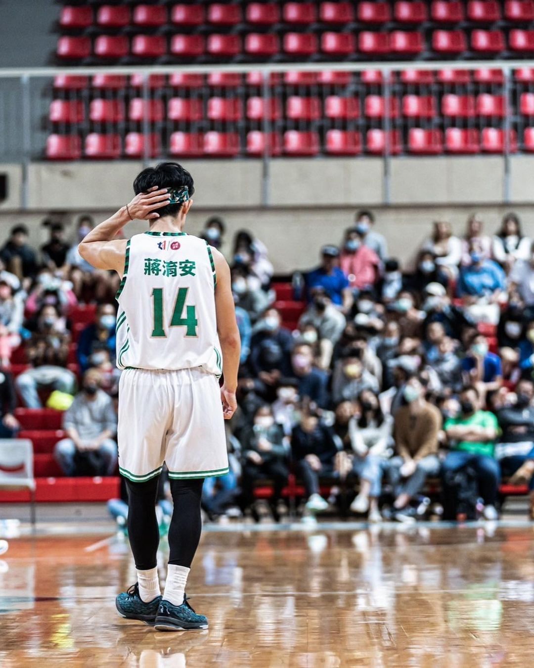 晃飛對手噴進三分有夠帥！「台啤雲豹」蔣淯安 NBL 首秀狂轟 29 分 5 籃板 5 助攻，網：打得跟鬼一樣...