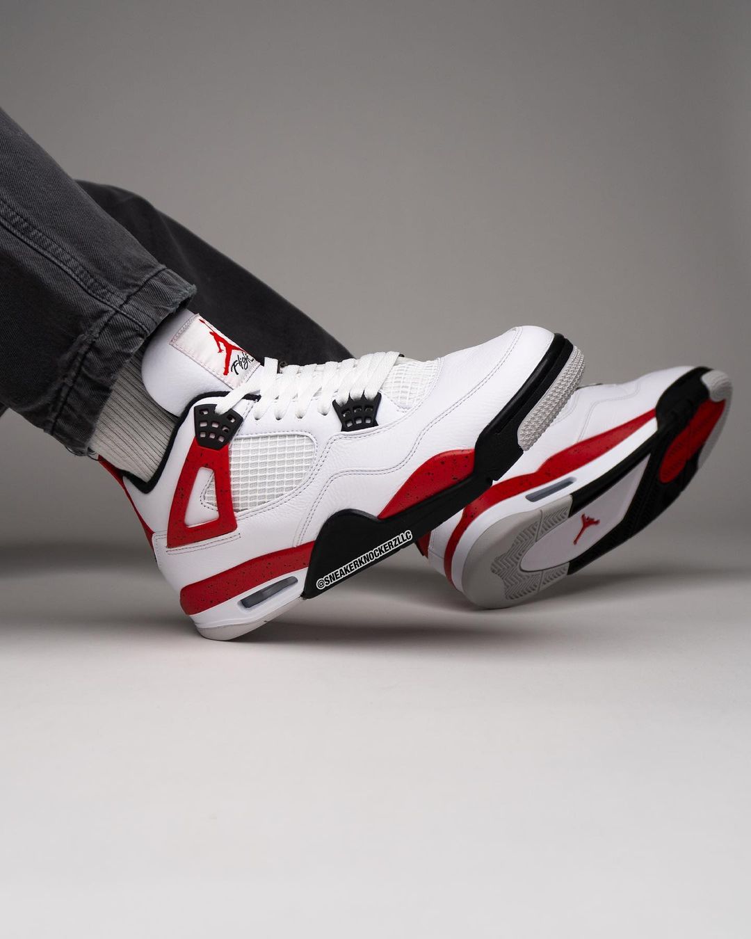 由「白」轉「紅」，Air Jordan 4 熱血化全新版本 