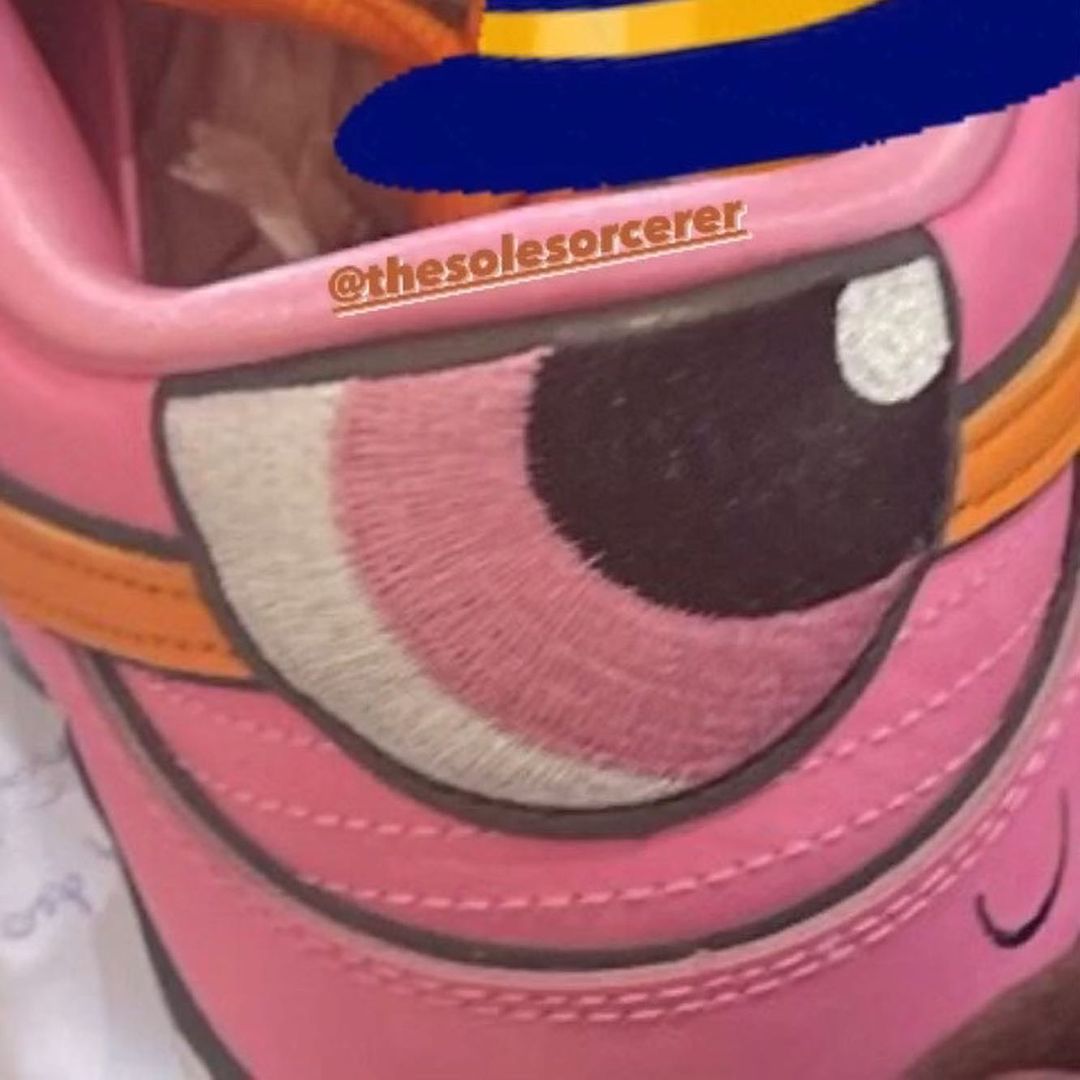 誠不誠意？《飛天小女警》x Nike SB Dunk Low 實物諜照曝光，網友：這眼似乎太大了⋯