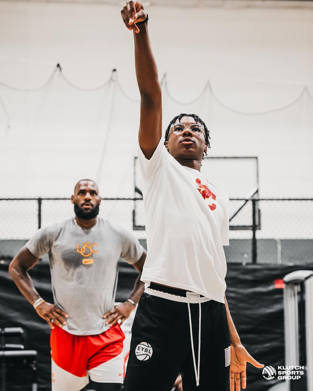 更像 Kobe 系列？LeBron James 疑似曝光最新簽名戰靴 Nike LEBRON 21