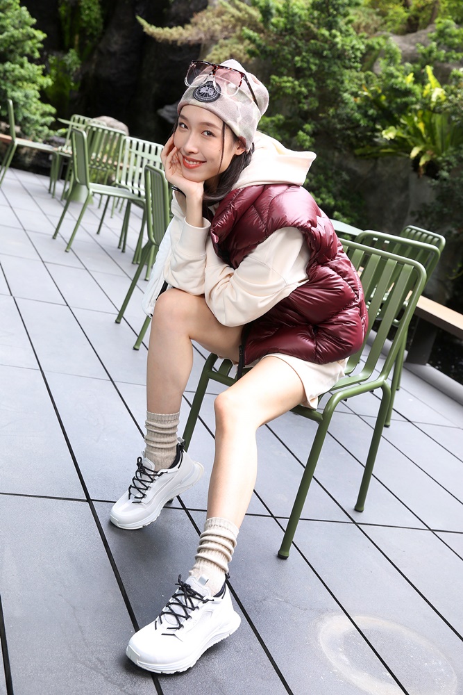 時尚兼具機能！ Canada Goose 首次推出 Glacier Trail 運動鞋，頂級防水結合 頂尖用料和做工！