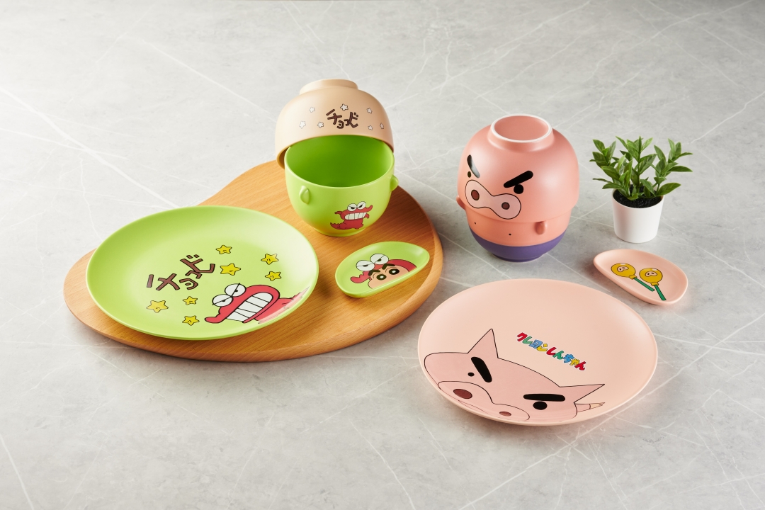 你回來了！全聯 x 蠟筆小新聯名周邊積分樂開跑！抱枕、餐具、晴雨傘...5 款超萌聯名周邊必收