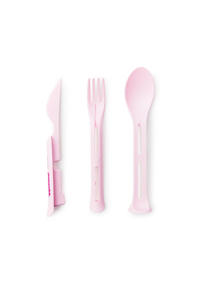 Y2K 風格滿載！ ZARA x 《BARBIE》聯名系列正式登場，電影同款真的買得到！