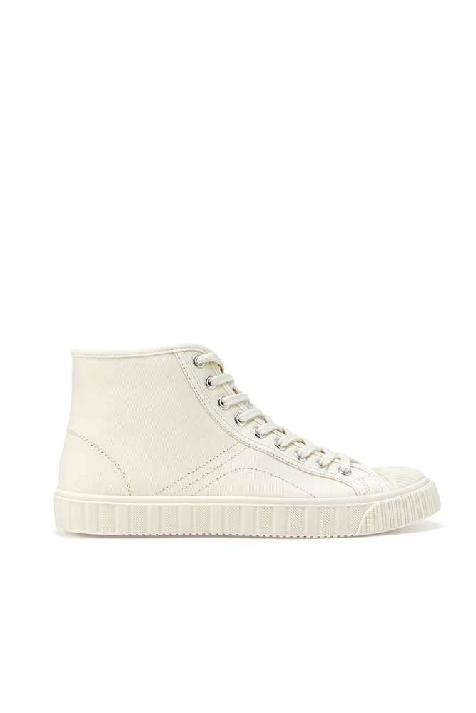 Y2K 風格滿載！ ZARA x 《BARBIE》聯名系列正式登場，電影同款真的買得到！