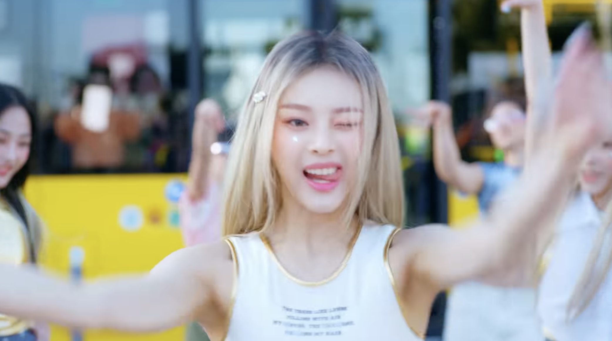 連發兩首萌萌噠！NewJeans 新歌〈New Jeans〉、〈Super Shy〉MV 接連釋出！網友：心臟爆擊⋯⋯