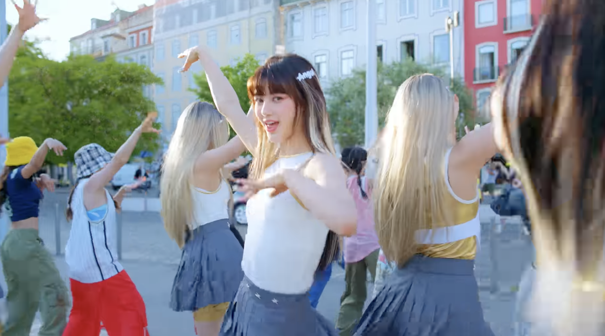 連發兩首萌萌噠！NewJeans 新歌〈New Jeans〉、〈Super Shy〉MV 接連釋出！網友：心臟爆擊⋯⋯