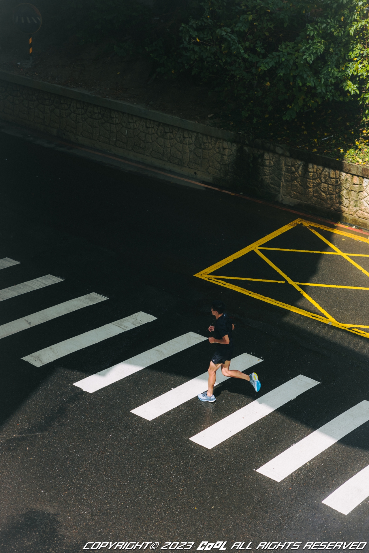 定番神跑鞋再進化！ WAVE RIDER 27 重新定義跑步標準，讓 MIZUNO 帶你邁出經典新浪潮！