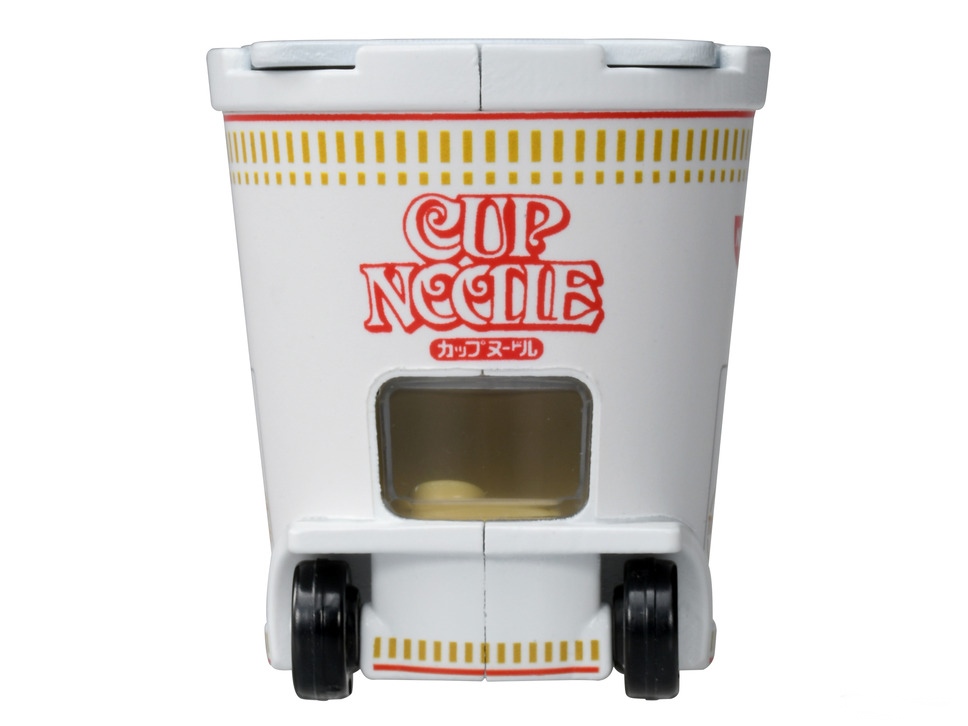 日清食品 x TOMICA「杯麵雙層巴士」大車隊全新上路！包裝、食材 100% 神還原，網笑：越玩越餓是正確的嗎？