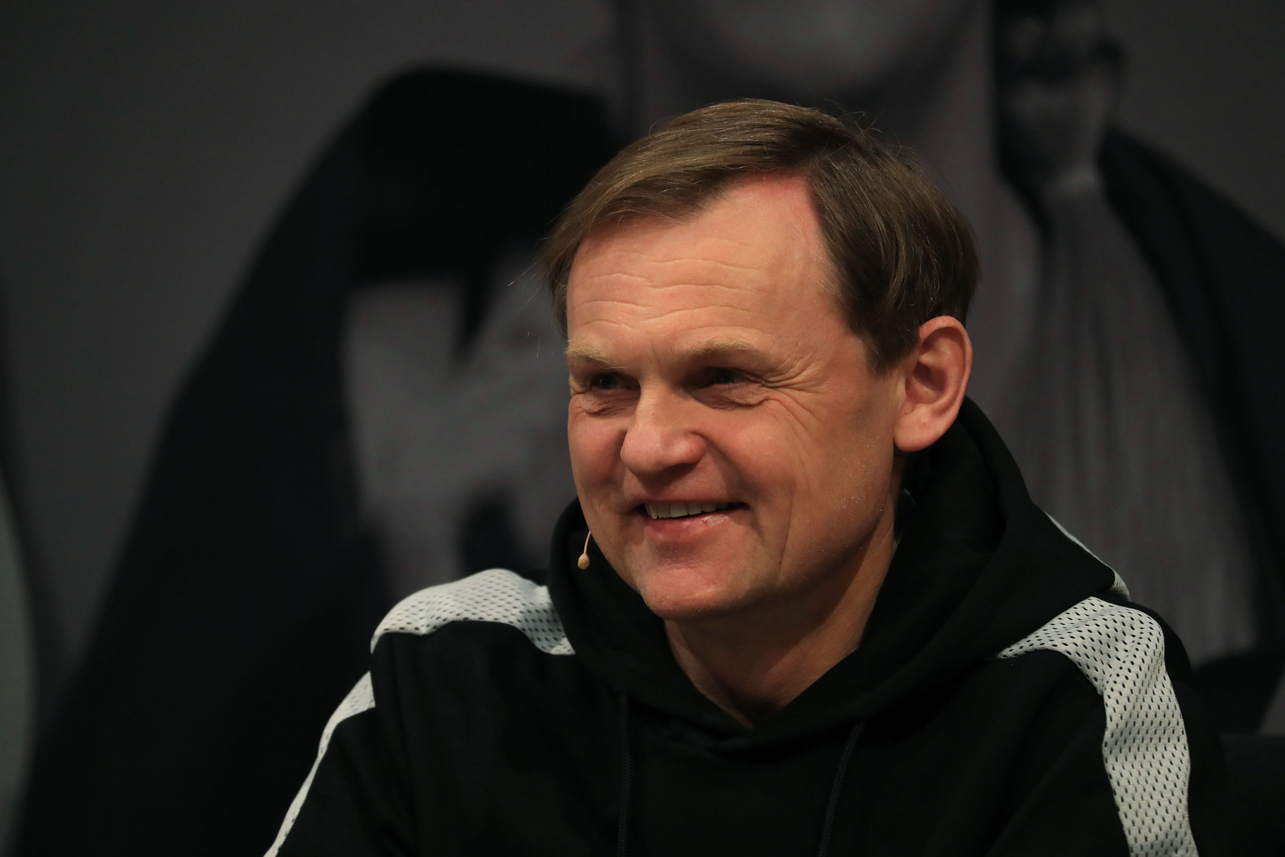 庫存銷完就不賣了？！adidas CEO 否認繼續發展 YEEZY 系列：「我們現在能做的就是處裡庫存。」